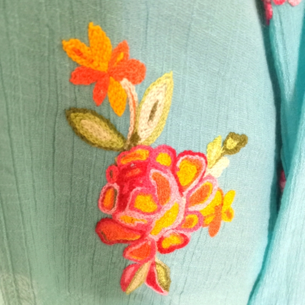 Figueroa & Flower Aqua Embroidered Boho Blouse - Picture 4 of 11